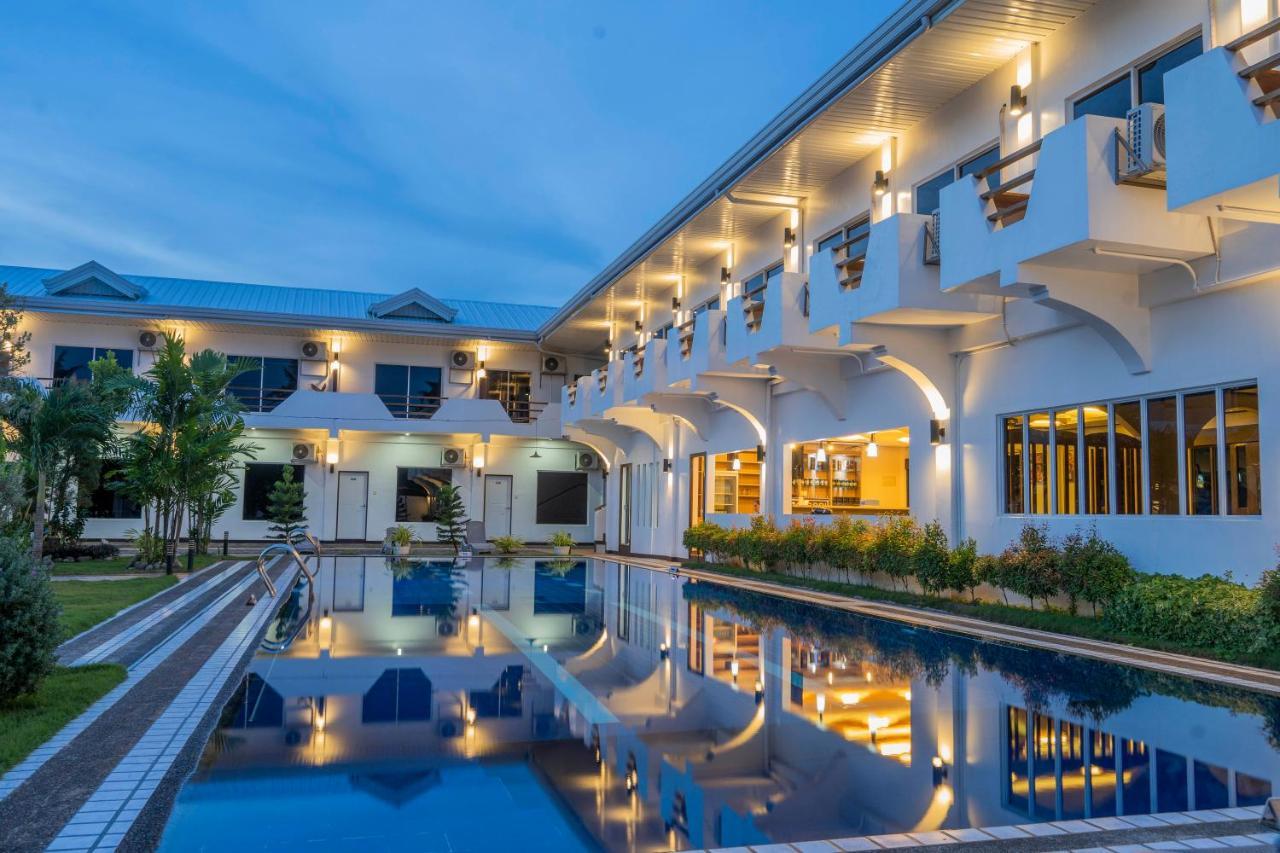 Adela Resort Panglao Exterior photo