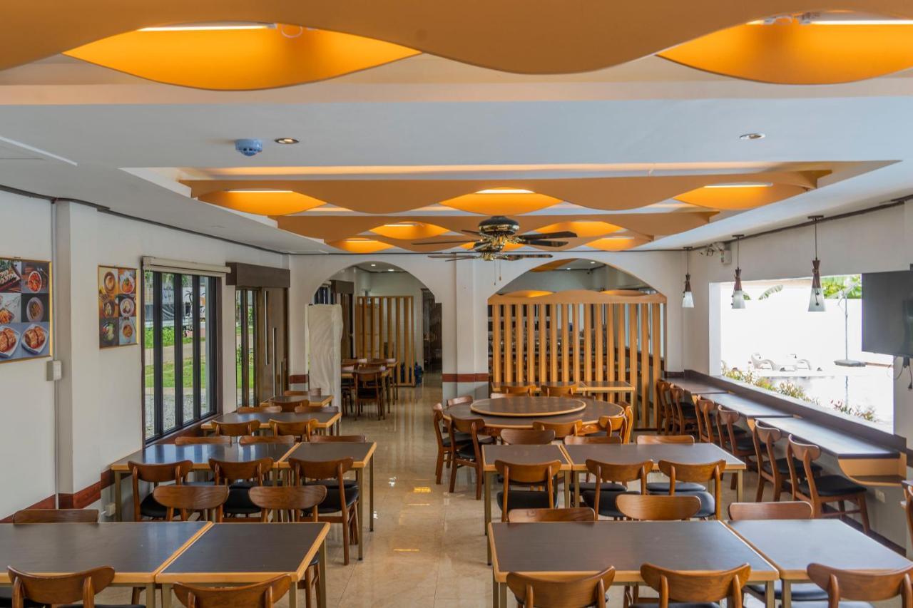 Adela Resort Panglao Exterior photo